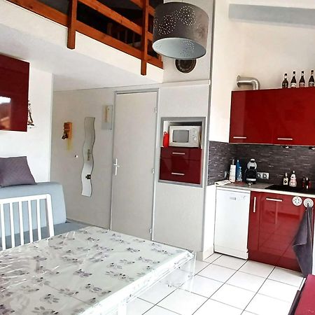 Appartement T2 Climatise Avec Mezzanine, Piscine Et Parking, Proche Plage - Agde - Fr-1-607-119 Exteriör bild